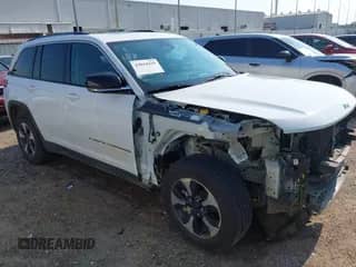 2024 Jeep Grand Cherokee with VIN 1C4RJYB65RC720524, listed as a IAAI auction lot 43044129 with 60,394 mi miles and . Bid and sale history available at DreamBid. Image 1.