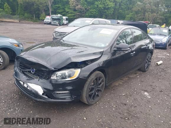 2017 Volvo S60 Dynamic с VIN YV126MFL3H2437131, выставлен на аукционе IAAI как лот 42237442 с пробегом 57 864 миль миль и . История ставок и продаж доступна на DreamBid. Изображение 18.
