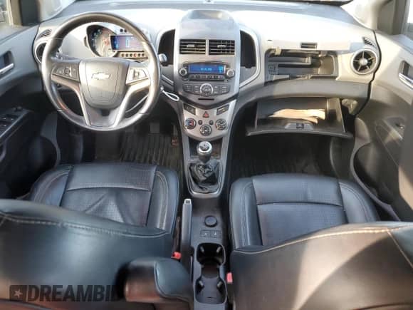 2012 Chevrolet Sonic LTZ с VIN 1G1JF6SB0C4224346, выставлен на аукционе Copart как лот 77745314 с пробегом 134 981 миль миль и Чистый • Clean title. История ставок и продаж доступна на DreamBid. Изображение 8.