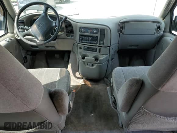 1996 Chevrolet Astro with VIN 1GNDM19W7TB164848, listed as a Copart auction lot 69095325 with 193,632 mi miles and Salvage title. Bid and sale history available at DreamBid. Image 8.