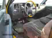 2001 GMC Sierra 1500 SL с VIN 1GTEC14V11Z190185, выставлен на аукционе Copart как лот 84305304 с пробегом 245 190 миль миль и На запчасти • Non repairable. История ставок и продаж доступна на DreamBid. Изображение 8.