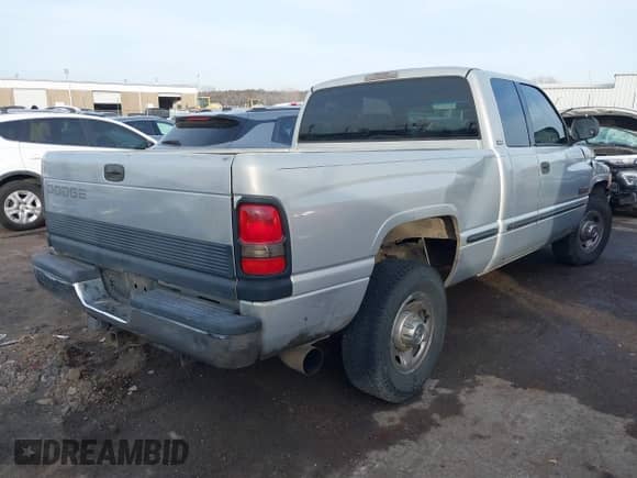 1999 Dodge 2500 с VIN 3B7KC2363XG124121, выставлен на аукционе IAAI как лот 41404032 с пробегом 250 307 миль миль и . История ставок и продаж доступна на DreamBid. Изображение 4.