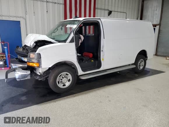2024 Chevrolet Express Cargo with VIN 1GCWGAFP3R1159375, listed as a Copart auction lot 69981855 with 13,123 mi miles and Clean title. Bid and sale history available at DreamBid. Image 1.