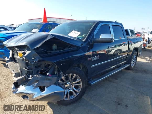 2014 Ram 1500 Longhorn z VIN 1C6RR7PT3ES428153, wystawiony jako IAAI lot #42823213 z przebiegiem 205 854 mil mil oraz . Historia ofert i sprzedaży dostępna na DreamBid. Obrazek 18.