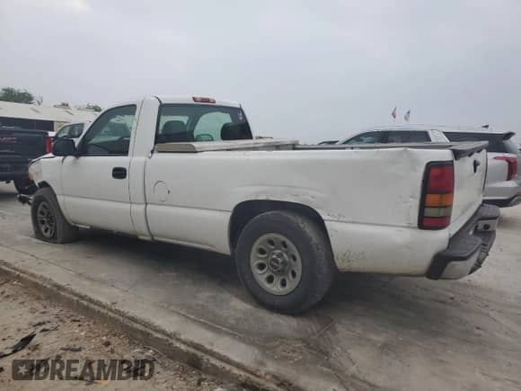 2005 GMC Sierra 1500 Work Truck with VIN 1GTEC14V25Z298577, listed as a Copart auction lot 50950505 with 167,293 mi miles and Salvage title. Bid and sale history available at DreamBid. Image 2.