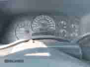 2005 Chevrolet Silverado 1500 LS z VIN 2GCEC19V951364379, wystawiony jako IAAI lot #43260409 z przebiegiem 160 813 mil mil oraz . Historia ofert i sprzedaży dostępna na DreamBid. Obrazek 7.