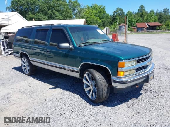 1995 Chevrolet Suburban with VIN 3GNFK16K1SG120351, listed as a IAAI auction lot 42338119 with 222,553 mi miles and . Bid and sale history available at DreamBid. Image 1.