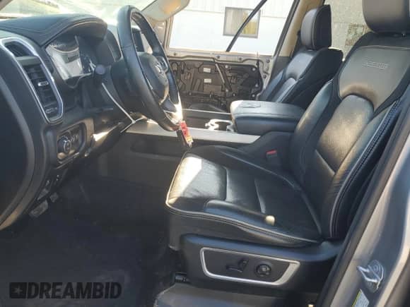 2019 Ram 1500 Laramie z VIN 1C6SRFDT5KN831304, wystawiony jako Copart lot #65744875 z przebiegiem 88 600 mil mil oraz Szkoda całkowita • Salvage title. Historia ofert i sprzedaży dostępna na DreamBid. Obrazek 7.