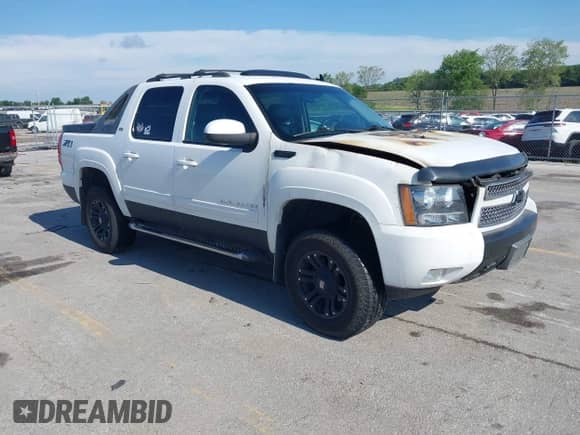 2010 Chevrolet Avalanche LT with VIN 3GNVKFE0XAG267355, listed as a IAAI auction lot 42598180 with Not provided miles and . Bid and sale history available at DreamBid. Image 1.