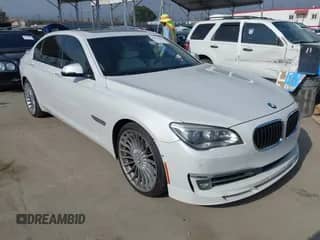 2015 BMW 7 Series 750Li с VIN WBAYE8C52FD785162, выставлен на аукционе IAAI как лот 42121389 с пробегом 88 783 миль миль и . История ставок и продаж доступна на DreamBid. Изображение 1.