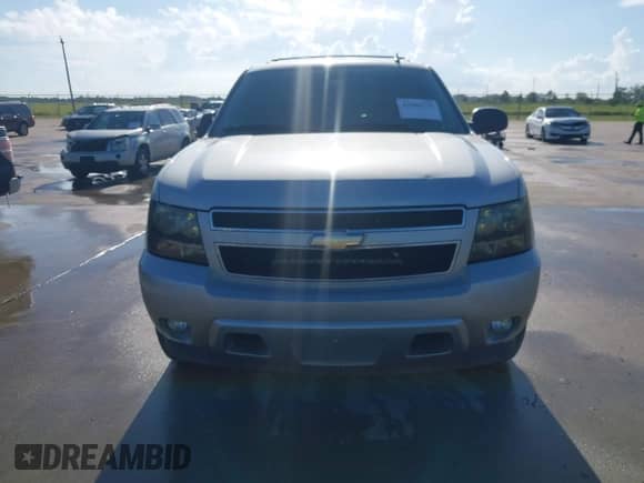 2011 Chevrolet Suburban LS с VIN 1GNSCHE06BR200541, выставлен на аукционе IAAI как лот 43000370 с пробегом 217 550 миль миль и . История ставок и продаж доступна на DreamBid. Изображение 12.