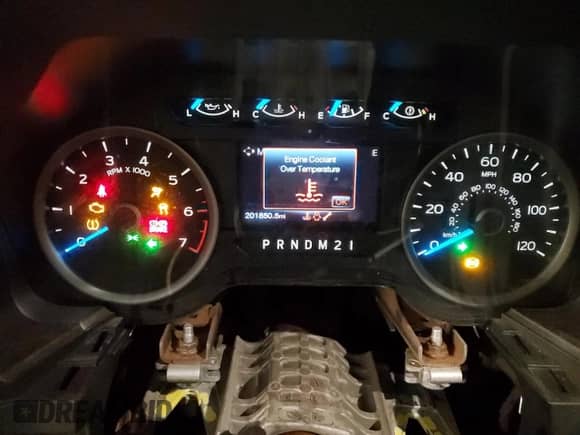 2015 Ford F-150 XLT z VIN 1FTFX1EF8FFA39935, wystawiony jako Copart lot #68185545 z przebiegiem 201 850 mil mil oraz Szkoda całkowita • Salvage title. Historia ofert i sprzedaży dostępna na DreamBid. Obrazek 9.