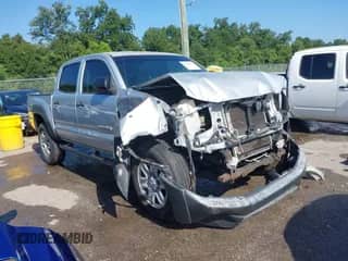 2007 Toyota Tacoma PreRunner z VIN 3TMJU62N87M047613, wystawiony jako IAAI lot #42858261 z przebiegiem 233 574 mil mil oraz . Historia ofert i sprzedaży dostępna na DreamBid. Obrazek 1.