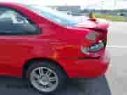 1993 Honda Civic z VIN 2HGEJ2244PH516304, wystawiony jako IAAI lot #42231521 z przebiegiem 175 119 mil mil oraz . Historia ofert i sprzedaży dostępna na DreamBid. Obrazek 14.