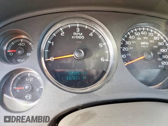 2013 Chevrolet Suburban LT with VIN 1GNSCJE01DR330091, listed as a Copart auction lot 70826395 with 187,683 mi miles and Salvage title. Bid and sale history available at DreamBid. Image 9.