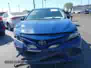 2023 Toyota Camry SE z VIN 4T1T11AK6PU158700, wystawiony jako IAAI lot #43312055 z przebiegiem 49 320 mil mil oraz . Historia ofert i sprzedaży dostępna na DreamBid. Obrazek 12.