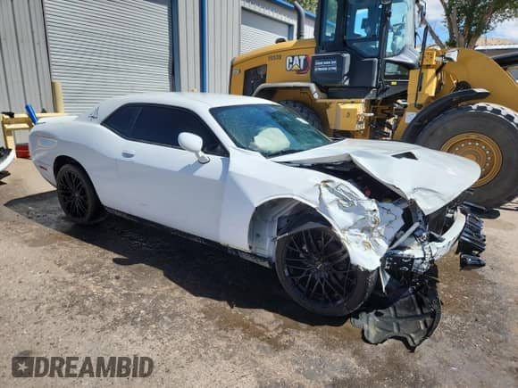 2021 Dodge Challenger SXT with VIN 2C3CDZAG4MH630854, listed as a Copart auction lot 70704005 with 109,712 mi miles and Clean title. Bid and sale history available at DreamBid. Image 4.