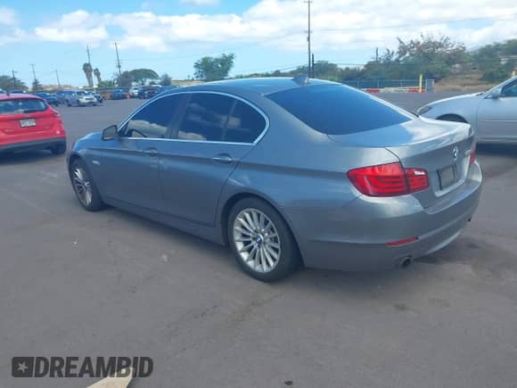 2012 BMW 5 Series 535i с VIN WBAFR7C5XCC815242, выставлен на аукционе IAAI как лот 42534348 с пробегом Не указан миль и . История ставок и продаж доступна на DreamBid. Изображение 3.