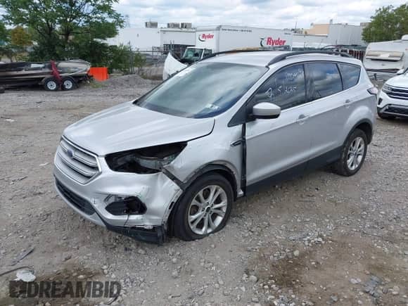 2018 Ford Escape SE с VIN 1FMCU9GD1JUC12474, выставлен на аукционе IAAI как лот 43114367 с пробегом Не указан миль и . История ставок и продаж доступна на DreamBid. Изображение 2.