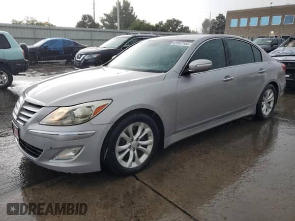 2013 Hyundai Genesis 3.8L z VIN KMHGC4DD6DU212924, wystawiony jako Copart lot #69967144 z przebiegiem 175 389 mil mil oraz Szkoda całkowita • Salvage title. Historia ofert i sprzedaży dostępna na DreamBid. Obrazek 1.