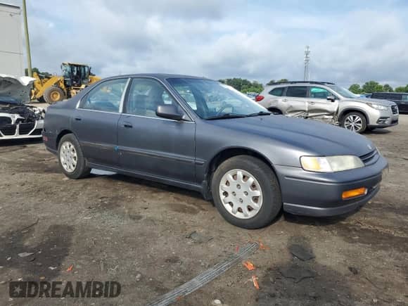 1995 Honda Accord LX z VIN 1HGCD5538SA042335, wystawiony jako Copart lot #65115405 z przebiegiem 272 051 mil mil oraz Szkoda całkowita • Salvage title. Historia ofert i sprzedaży dostępna na DreamBid. Obrazek 4.
