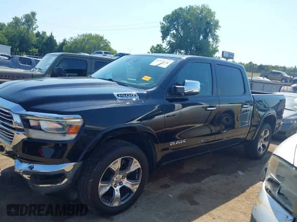 2022 Ram 1500 Laramie z VIN 1C6SRFJT1NN208156, wystawiony jako IAAI lot #42939525 z przebiegiem 61 304 mil mil oraz . Historia ofert i sprzedaży dostępna na DreamBid. Obrazek 14.