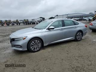 2019 Honda Accord с VIN 1HGCV3F16KA003242, выставлен на аукционе Copart как лот 67239625 с пробегом 68 912 миль миль и Списание • Salvage title. История ставок и продаж доступна на DreamBid. Изображение 1.