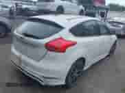 2015 Ford Focus SE z VIN 1FADP3K29FL304891, wystawiony jako IAAI lot #43292974 z przebiegiem 156 129 mil mil oraz . Historia ofert i sprzedaży dostępna na DreamBid. Obrazek 4.