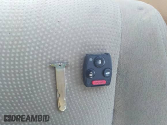 2009 Honda Accord EX с VIN 1HGCP26749A007891, выставлен на аукционе IAAI как лот 43179505 с пробегом 140 451 миль миль и . История ставок и продаж доступна на DreamBid. Изображение 11.