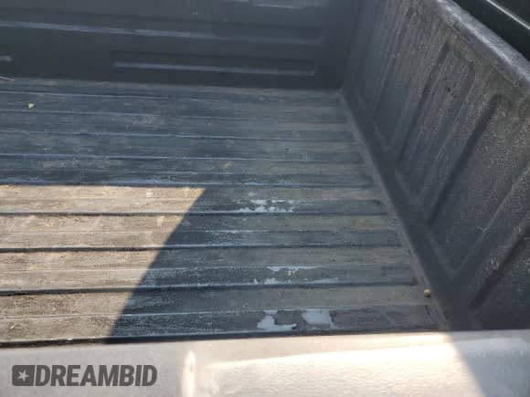 2003 Chevrolet Silverado 1500 LS z VIN 1GCEK14T83Z290336, wystawiony jako Copart lot #75408964 z przebiegiem 149 730 mil mil oraz Szkoda całkowita • Salvage title. Historia ofert i sprzedaży dostępna na DreamBid. Obrazek 10.