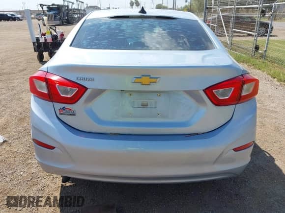 2018 Chevrolet Cruze LS с VIN 1G1BC5SMXJ7116952, выставлен на аукционе IAAI как лот 43351674 с пробегом 47 649 миль миль и . История ставок и продаж доступна на DreamBid. Изображение 17.