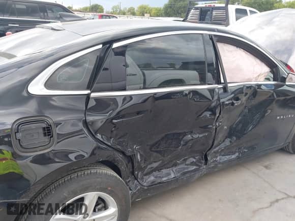 2025 Chevrolet Malibu LS с VIN 1G1ZB5ST9SF106638, выставлен на аукционе IAAI как лот 43109192 с пробегом 16 341 миль миль и . История ставок и продаж доступна на DreamBid. Изображение 6.