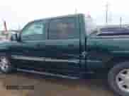 2005 GMC Sierra 1500 SLE с VIN 2GTEC13T451292207, выставлен на аукционе IAAI как лот 42099007 с пробегом 225 446 миль миль и . История ставок и продаж доступна на DreamBid. Изображение 14.