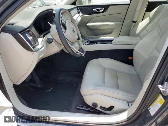 2024 Volvo S60 Plus Dark Theme z VIN 7JRL12FL3RG314416, wystawiony jako Copart lot #58085595 z przebiegiem 22 897 mil mil oraz Szkoda całkowita • Salvage title. Historia ofert i sprzedaży dostępna na DreamBid. Obrazek 7.