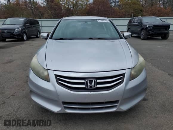 2011 Honda Accord SE с VIN 1HGCP2F64BA016250, выставлен на аукционе Copart как лот 87484545 с пробегом 171 671 миль миль и Списание • Salvage title. История ставок и продаж доступна на DreamBid. Изображение 5.