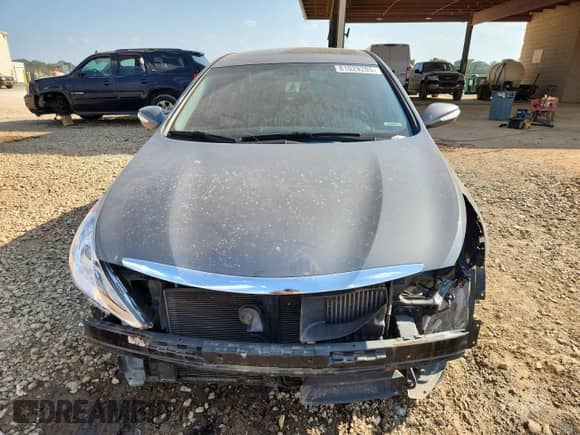 2014 Hyundai Sonata Limited with VIN 5NPEC4AB0EH806919, listed as a Copart auction lot 81029205 with 151,761 mi miles and Salvage title. Bid and sale history available at DreamBid. Image 5.