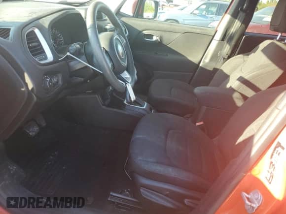 2018 Jeep Renegade Latitude with VIN ZACCJABB5JPH83813, listed as a Copart auction lot 86861165 with 118,230 mi miles and Salvage title. Bid and sale history available at DreamBid. Image 7.