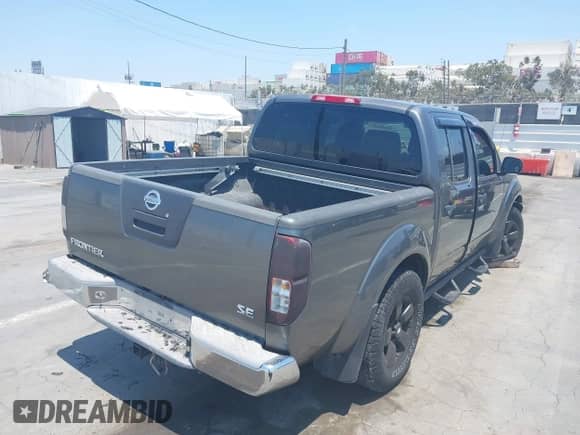 2008 Nissan Frontier SE z VIN 1N6AD07U78C406477, wystawiony jako IAAI lot #42682905 z przebiegiem Nie podano mil oraz . Historia ofert i sprzedaży dostępna na DreamBid. Obrazek 4.