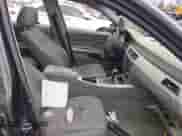 2007 BMW 3 Series 328xi z VIN WBAVC93557KX61918, wystawiony jako IAAI lot #40783945 z przebiegiem 112 163 mil mil oraz . Historia ofert i sprzedaży dostępna na DreamBid. Obrazek 5.