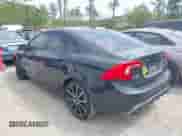 2017 Volvo S60 Dynamic с VIN YV126MFL8H2425928, выставлен на аукционе IAAI как лот 41994829 с пробегом 74 040 миль миль и . История ставок и продаж доступна на DreamBid. Изображение 14.