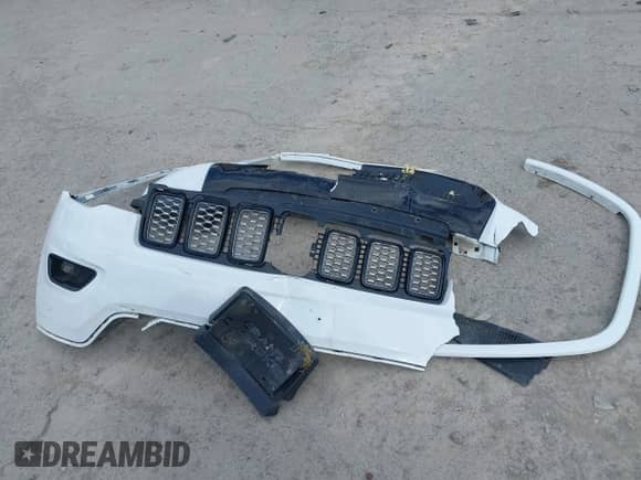 2021 Jeep Grand Cherokee Laredo E z VIN 1C4RJFAG6MC678713, wystawiony jako IAAI lot #42015949 z przebiegiem 54 224 mil mil oraz . Historia ofert i sprzedaży dostępna na DreamBid. Obrazek 12.