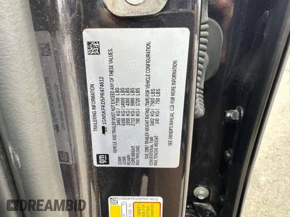 2023 Chevrolet Suburban Premier z VIN 1GNSKFKD5PR474612, wystawiony jako Copart lot #90396045 z przebiegiem 67 130 mil mil oraz Nie do naprawy • Non repairable. Historia ofert i sprzedaży dostępna na DreamBid. Obrazek 11.