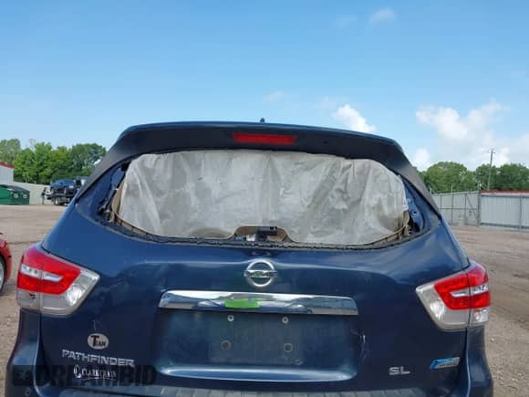 2014 Nissan Pathfinder Platinum Hybrid with VIN 5N1CR2MN5EC640761, listed as a IAAI auction lot 42654416 with 179,570 mi miles and . Bid and sale history available at DreamBid. Image 6.