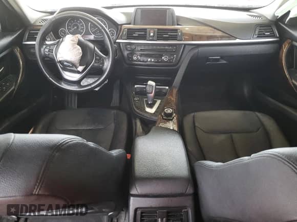 2014 BMW 3 Series 328i xDrive с VIN WBA3B5G50ENS08599, выставлен на аукционе Copart как лот 81977155 с пробегом 130 044 миль миль и Чистый • Clean title. История ставок и продаж доступна на DreamBid. Изображение 8.