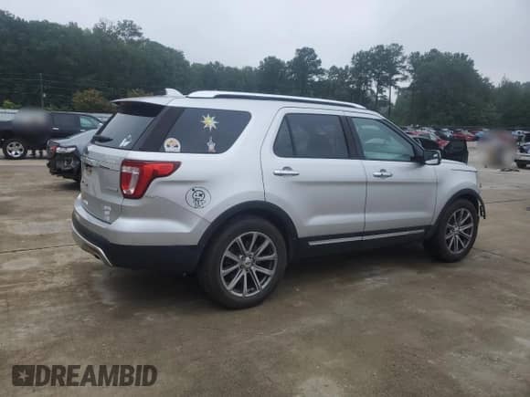 2017 Ford Explorer Limited z VIN 1FM5K7FH2HGA07326, wystawiony jako Copart lot #67993555 z przebiegiem 125 374 mil mil oraz Szkoda całkowita • Salvage title. Historia ofert i sprzedaży dostępna na DreamBid. Obrazek 3.
