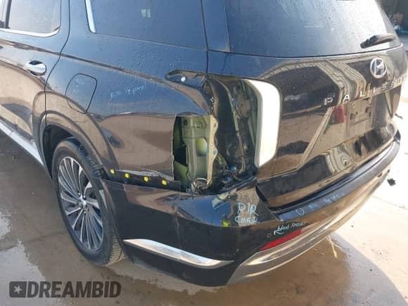 2023 Hyundai Palisade Calligraphy с VIN KM8R74GE7PU556350, выставлен на аукционе IAAI как лот 43128837 с пробегом 67 907 миль миль и . История ставок и продаж доступна на DreamBid. Изображение 6.