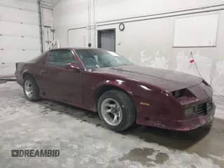 1991 Chevrolet Camaro с VIN 1G1FP23T1ML135914, выставлен на аукционе IAAI как лот 40358291 с пробегом 197 370 миль миль и . История ставок и продаж доступна на DreamBid. Изображение 1.
