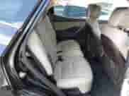 2015 Hyundai Santa Fe z VIN 5XYZWDLA2FG245029, wystawiony jako IAAI lot #42021999 z przebiegiem 135 021 mil mil oraz . Historia ofert i sprzedaży dostępna na DreamBid. Obrazek 8.