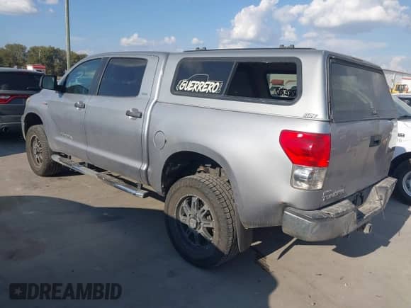 2008 Toyota Tundra с VIN 5TFDV54168X038547, выставлен на аукционе IAAI как лот 43535798 с пробегом 243 694 миль миль и . История ставок и продаж доступна на DreamBid. Изображение 3.