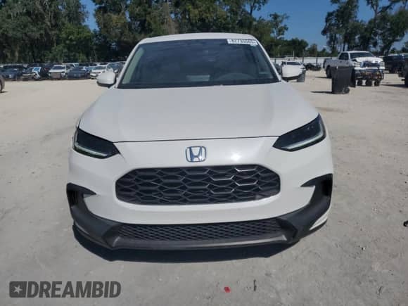 2023 Honda HR-V LX with VIN 3CZRZ1H38PM722657, listed as a Copart auction lot 82735565 with 18,957 mi miles and Salvage title. Bid and sale history available at DreamBid. Image 5.